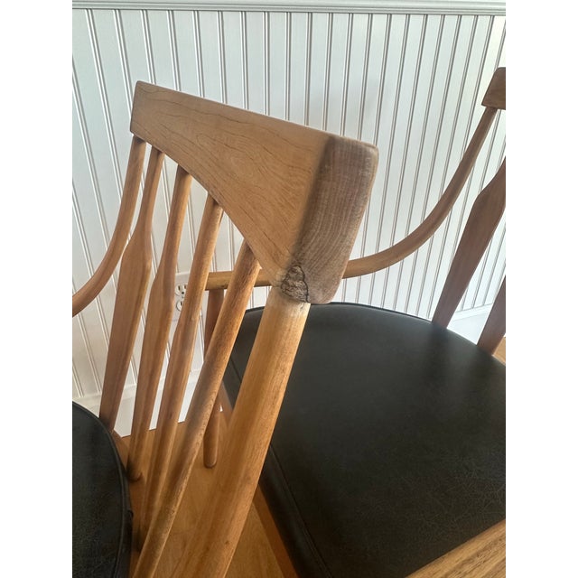 Brown Pair of Mid-Century Teak and Black Vinyl Lounge Chairs by Nemschoff For Sale - Image 8 of 12