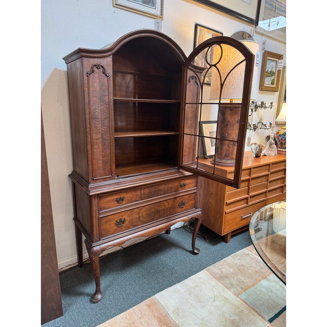 Early 20th Century Queen Anne Mahogany China Cabinet, Antique For Sale - Image 5 of 12