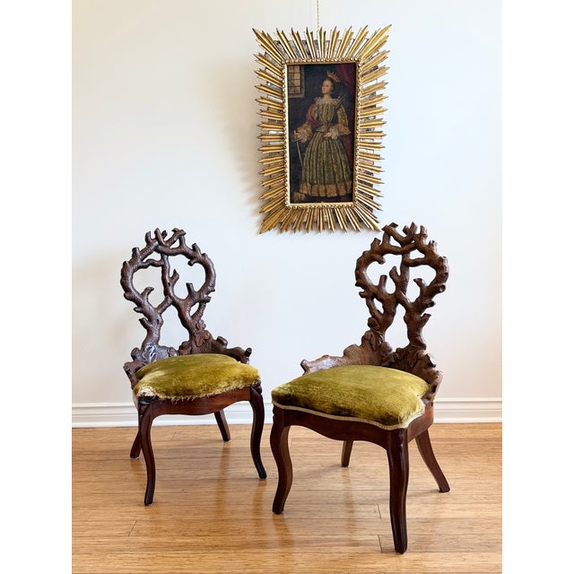 Italian 18th Century Italian School Portrait of a Crowned Female Figure With Sword Regular Price For Sale - Image 3 of 3