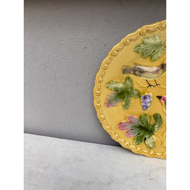 German Majolica Birds & Grapes Plate, Circa 1900 For Sale - Image 4 of 5