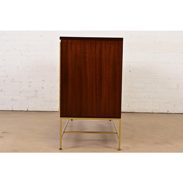1950s Paul McCobb Irwin Collection Mahogany and Brass Sideboard, Credenza, or Bar Cabinet, Newly Refinished For Sale - Image 14 of 16