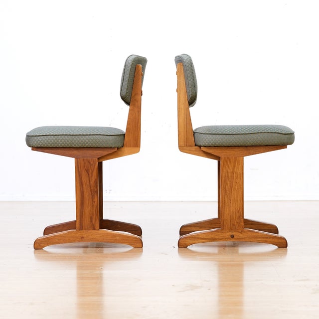 Wood Set of Six 1960s Solid Oak Craftsman Style Dining Chairs For Sale - Image 7 of 10