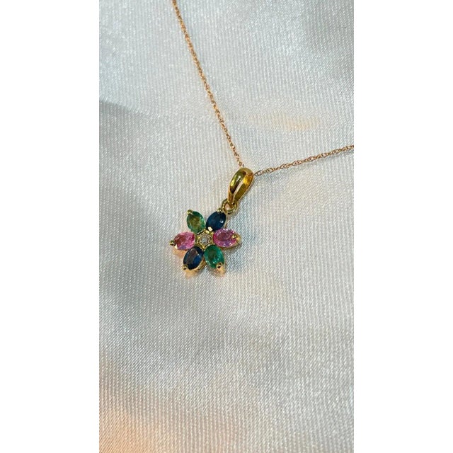 Art Deco Multi Gemstone Flower Pendant in 18kt Solid Yellow Gold For Sale - Image 3 of 8