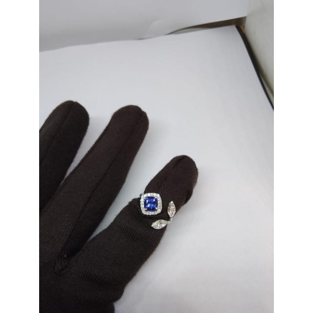 18k Gold Tanzanite 1.46ct and Fancy Diamond 0.80ct Ring, New For Sale - Image 4 of 8