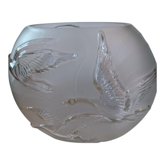 1930s Flying Geese Pattern Pillow Vase For Sale