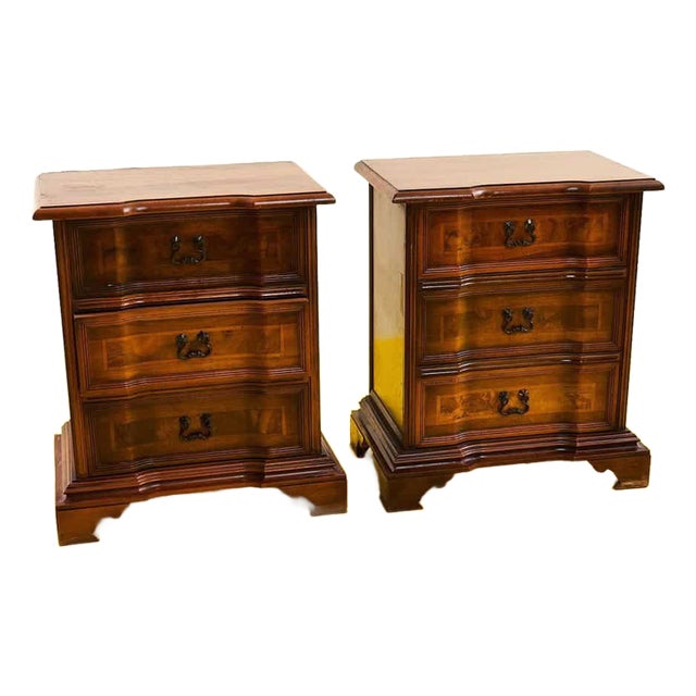 Antique Style Wooden Bedside Tables, Set of 2 For Sale