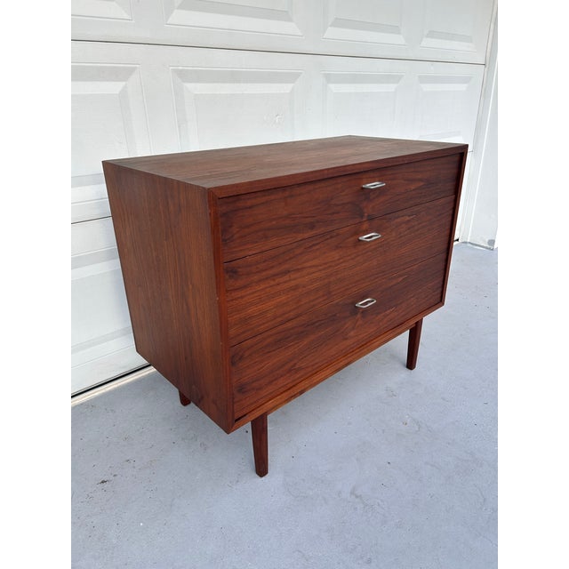 Vintage Founders Jack Cartwright Oiled Walnut 3 Drawer Chest, Attributed For Sale - Image 12 of 12