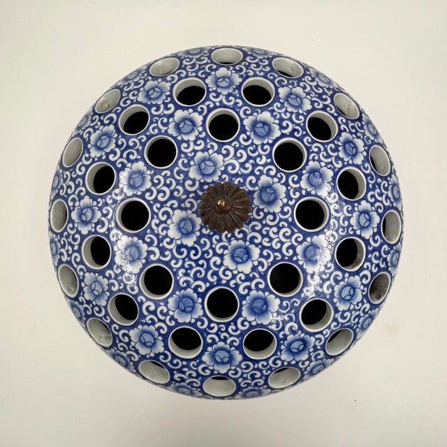 Late 20th Century Vintage Theodore Alexander Blue and White Chinoiserie Flower Centerpiece, Tulipiere, Ikebana Vase For Sale - Image 5 of 11