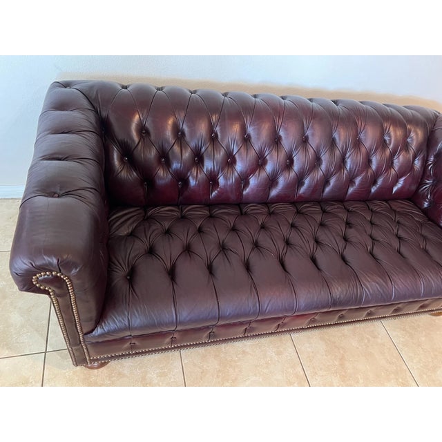 English 1990s Chesterfield Sofa Schafer Brothers Fine Leather Rolled Arms Tufted Seat Bordeaux For Sale - Image 3 of 15