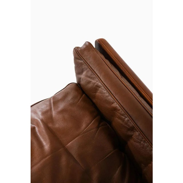 Model V11 Chair by Illum Wikkelsø for Holger Christiansen, Denmark For Sale - Image 8 of 12