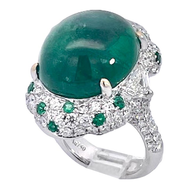 21.10 Carats Emerald Cabochon Ring 18k, Size 7 For Sale