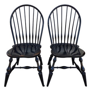 1990s 2 Nichols & Stone Windsor Side Chairs Bow Back Saddle Seat Distressed Country For Sale