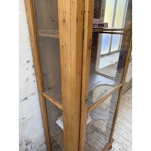 19th Century English Pine Display Case, 1890s For Sale - Image 14 of 18