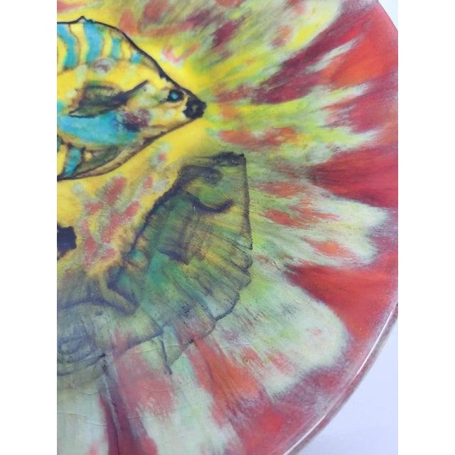 Decorative Plate Decorated with Multicolored Fish by Yves Alain Pleuven for Quimper, 1950s For Sale - Image 6 of 10
