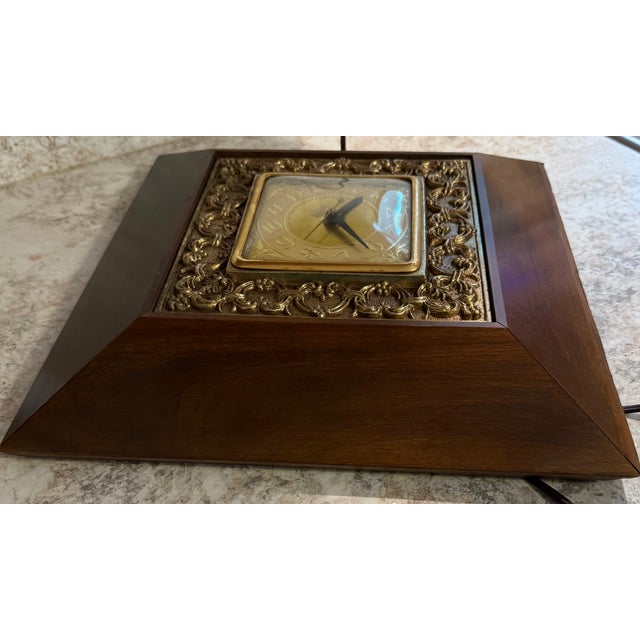 1940’s Harben Co. Electric Wall Clock #30 For Sale - Image 6 of 16