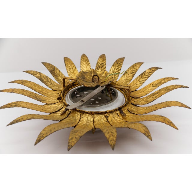 Mid-Century Modern Sunburst Ceiling Lamp in Metal and Milk Glass, Italy, 1960 For Sale - Image 9 of 10