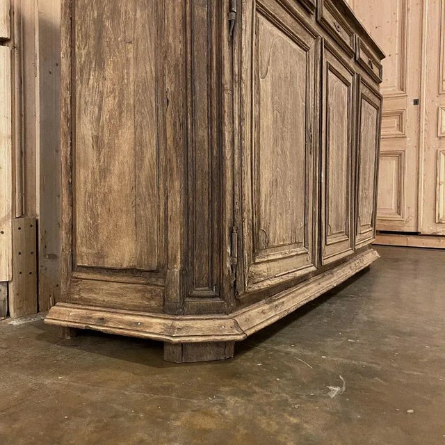 18th Century Tuscan Walnut Buffet For Sale - Image 10 of 13