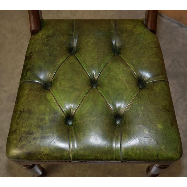 Four Fine Antique Victorian Green Leather Hardwood Chesterfield Dining Chairs 4, 1880, Set of 4 For Sale - Image 17 of 18