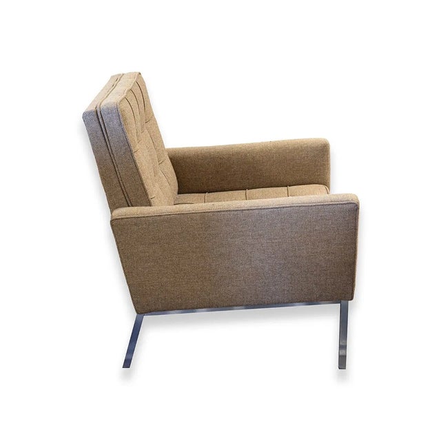 Florence Knoll Pair of Mid-Century Modern Florence Knoll Relaxed Armchairs For Sale - Image 4 of 9