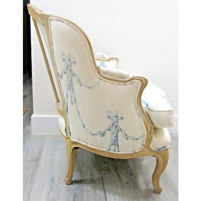 1930s Antique Framed French Louis XV Style Bergère Chair Scalamandre Fabric For Sale - Image 5 of 15