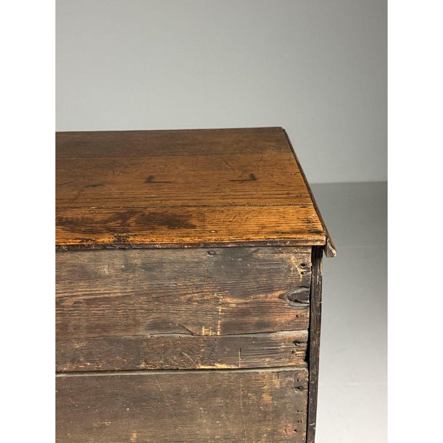 Antique English Chest of Drawers, 1780s For Sale - Image 4 of 18