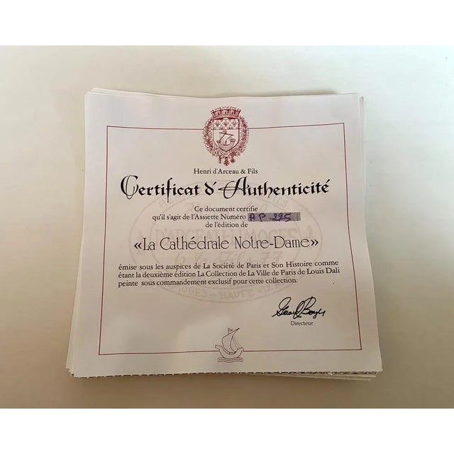 Blue Limoges Porcelain Collectible Plate with Sights of Paris by Louis Dali, France, 1980s, Set of 5 For Sale - Image 8 of 9