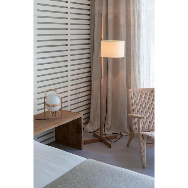 Wood Beige and Beech Wood TMM Floor Lamp by Miguel Milá For Sale - Image 7 of 15