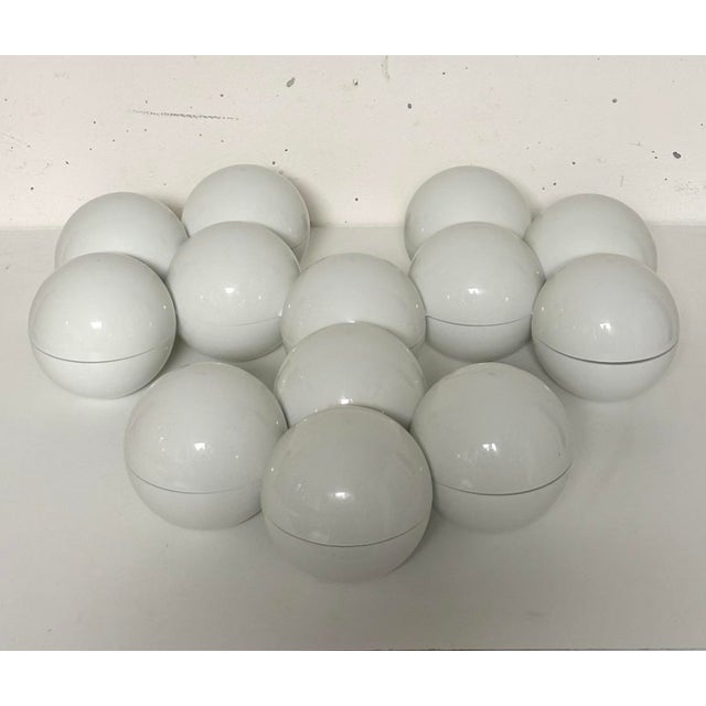 White Small Round Rotary Serving Trays Set from Yonel Lebovici, 1970s, Set of 13 For Sale - Image 8 of 9