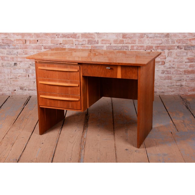 1950s Mid-Century Writing Desk in Oak from Interier Praha, Czech, 1950s For Sale - Image 5 of 12