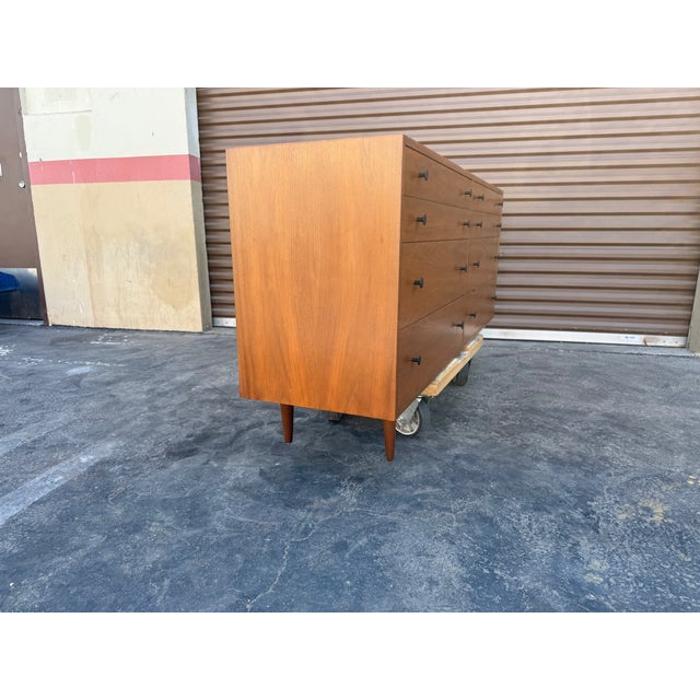 Vintage Mid Century Modern Glenn of California Walnut Dresser For Sale In Los Angeles - Image 6 of 6