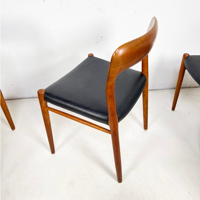 C. 1960s Niels Moller Danish Teak Model 75 Dining Chairs- Set/8 For Sale In Boston - Image 6 of 10
