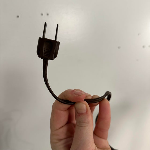 Gerald Thurston for Lightolier “Tripod” Mid-Century Table Lamp For Sale - Image 12 of 12