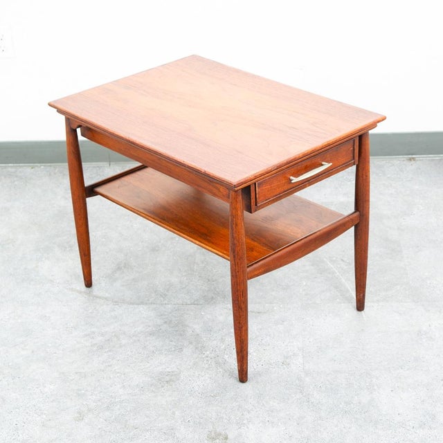 Brown Mid Century Modern Nightstands End Side Table Drawer Walnut Vintage Hekman Shelf For Sale - Image 8 of 12