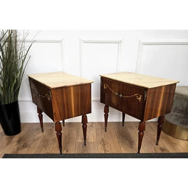 Italian Art Deco Nightstands in Burl Veneer Wood with Marble Top, 1950s, Set of 2 For Sale - Image 9 of 10