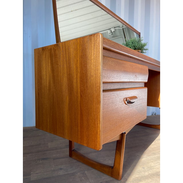 Mid-Century Modern Teak Dressing Table with Mirror by William Lawrence, 1960s For Sale - Image 6 of 18