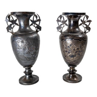 20th Century Pair of Chinese Silver Presentation Vases With Inscriptions, Republic Period For Sale