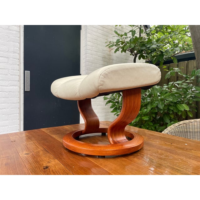 Leather Ottoman by Ekornes Stressless, 2010s For Sale - Image 14 of 17
