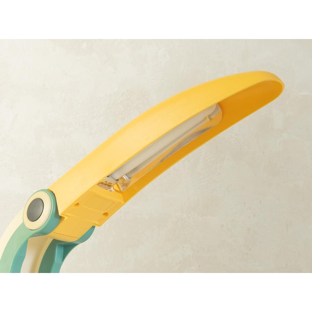 1980s Vintage Toucan Desk Lamp by H.T. Huang for Huanglite, 1980s For Sale - Image 5 of 10
