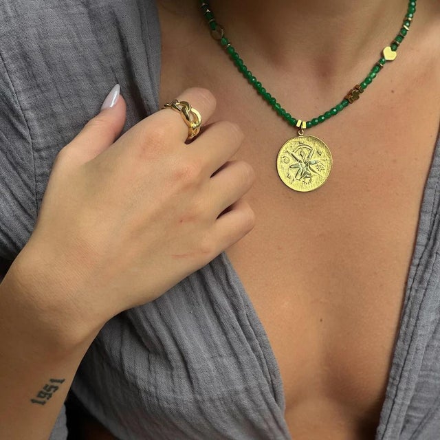 Gold Green Jade Stone Spiritual Soul Gold Medallion Pendant Necklace For Sale - Image 8 of 16
