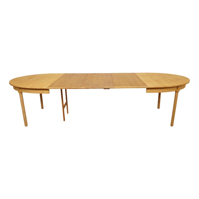 Vintage Oval Extendable Dining Table in Oak, 1960s For Sale
