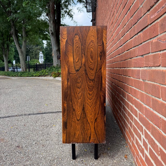 1960s Danish Modern Rosewood Bookcase With Adjustable Shelves For Sale In Cleveland - Image 6 of 9