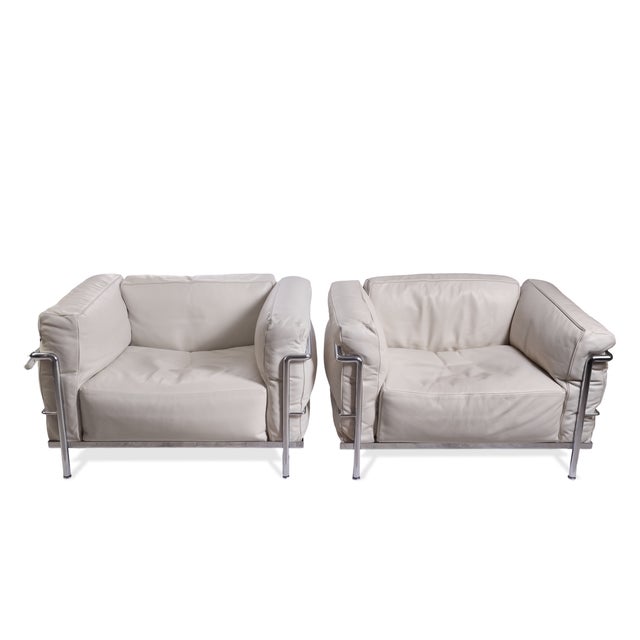 Pair Of Lc3 Armchair by Le Corbusier for Cassina, Italy For Sale In New York - Image 6 of 18