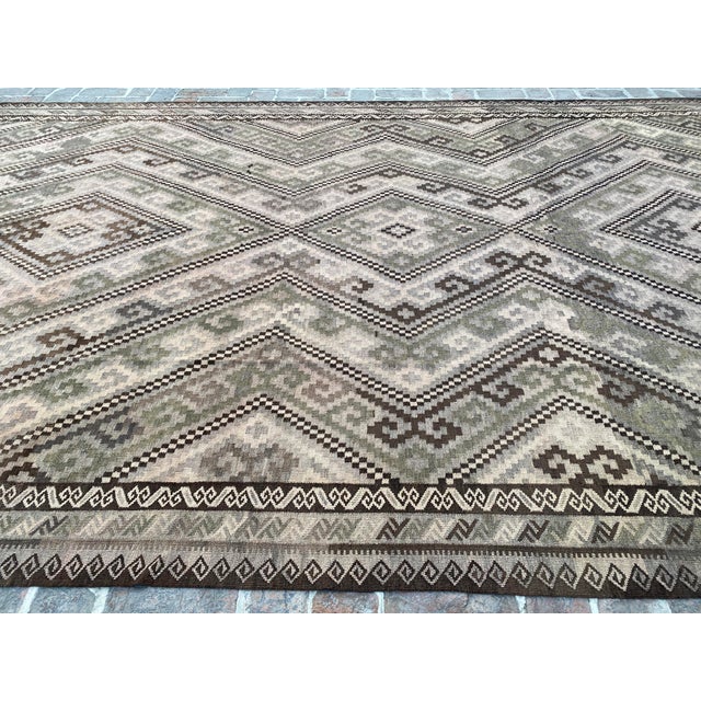Ivory Maimana Kilim Area Rug, Handwoven Wool, 8x15, Ivory & Olive For Sale - Image 8 of 12