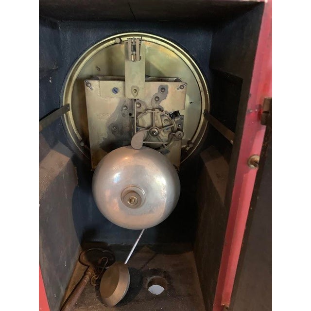 20th Century Red Lacquered Wooden Cartel Clock with Chinese Decoration For Sale - Image 5 of 13