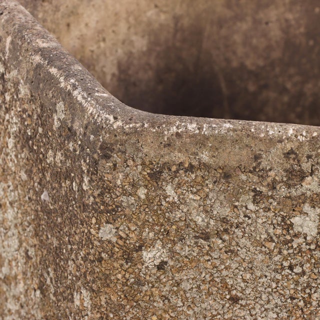 Pair of French Modernist Cast Stone Hexagonal Planters, C. 1960. For Sale - Image 4 of 4
