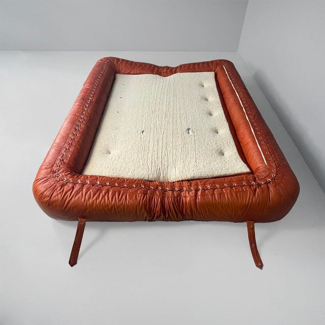 Animal Skin Italian Modern Leather Sofa by Alessandro Becchi for Giovannetti Collezioni, 1970 For Sale - Image 7 of 18
