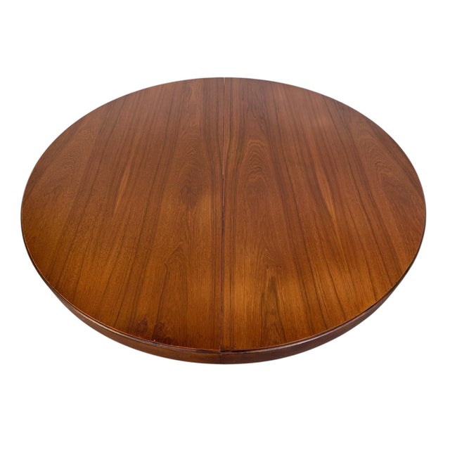 1960s Mid-Century Danish Modern Round / Oval Teak Dining Table For Sale - Image 5 of 12