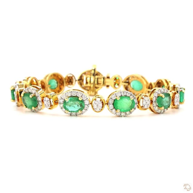 Modern 2.51 Carat Round Brilliant Cut Diamond Emerald Gold Bracelet For Sale - Image 3 of 9