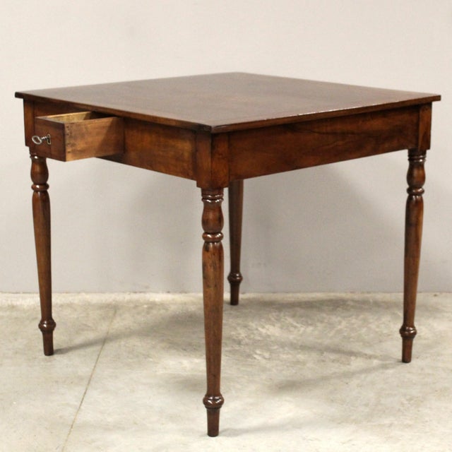 19th Century Italian Dining Table in Walnut For Sale - Image 6 of 12