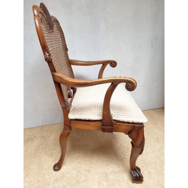 Chippendale Bergere Armchair in Carved Mahogany with Caned Backrest and Lion's Claw and Ball For Sale - Image 4 of 18